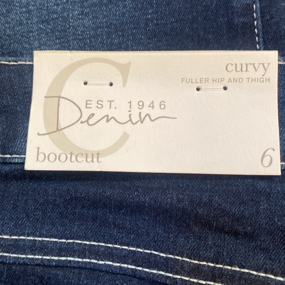 NWT Curvy Denim bootcut jeans w/red & black check & “diamond” accents - Picture 4 of 10